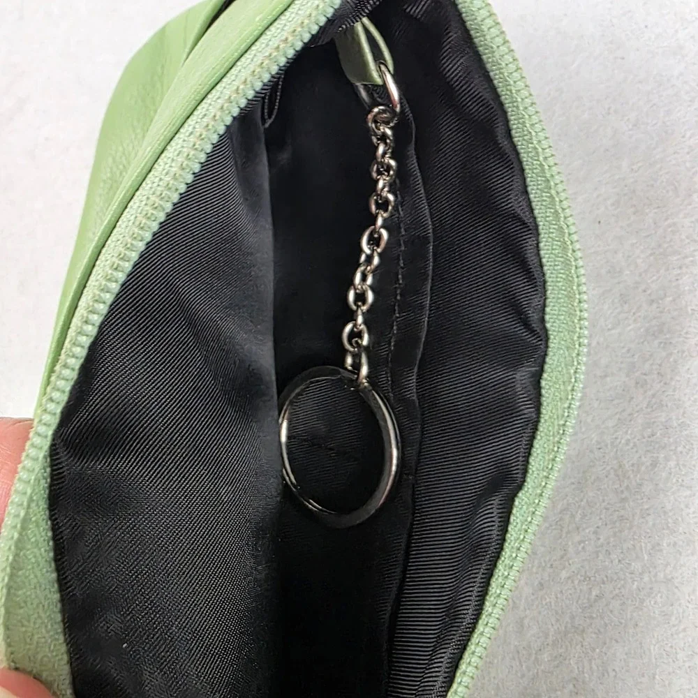 Leatherology Green Leather Wristlet Pouch with Detachable Strap and Key Ring